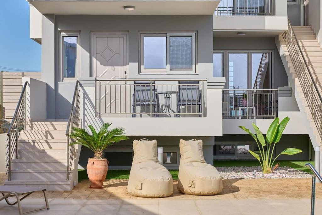 Comfy Apartmt Near Beach With Pool Dining Area Lägenhet Stavromenos Exteriör bild